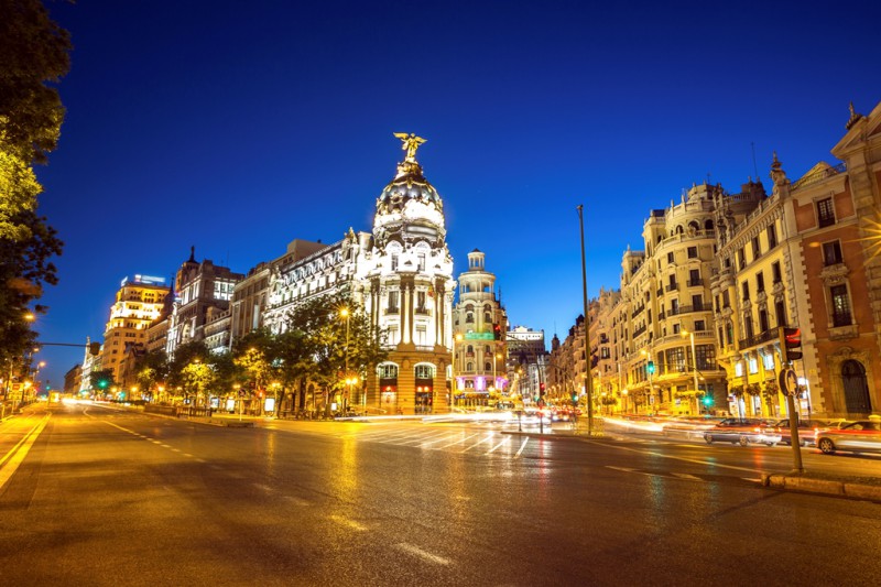 Aventúrese a viajar a Barcelona desde Madrid
